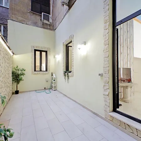 Casa *